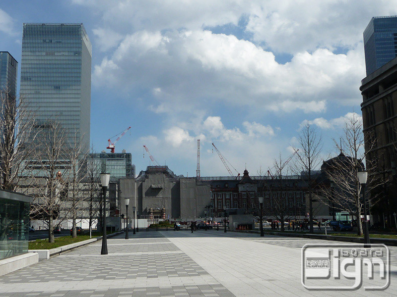 2012-04-04-marunouchi-001