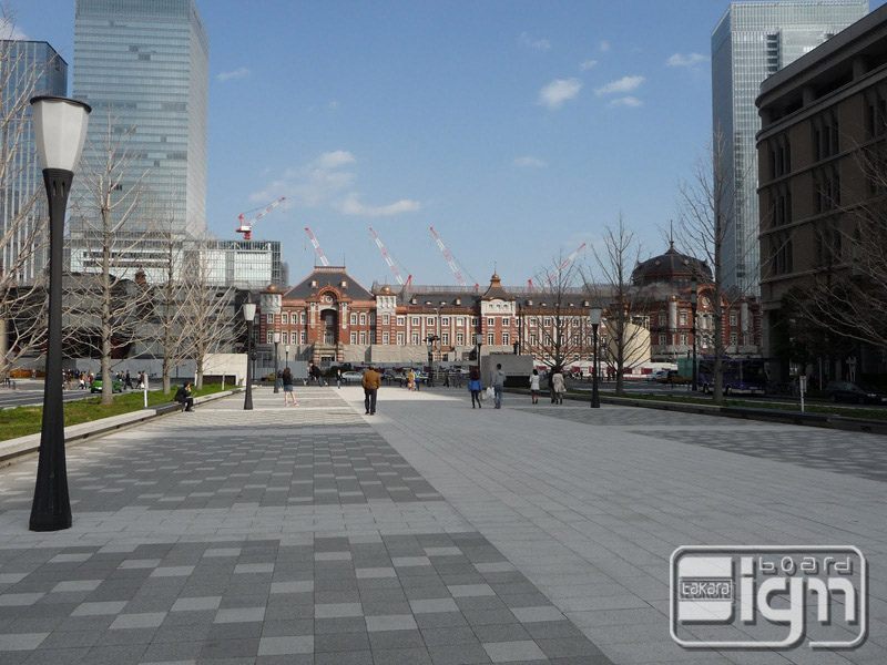 2012-04-04-marunouchi-002