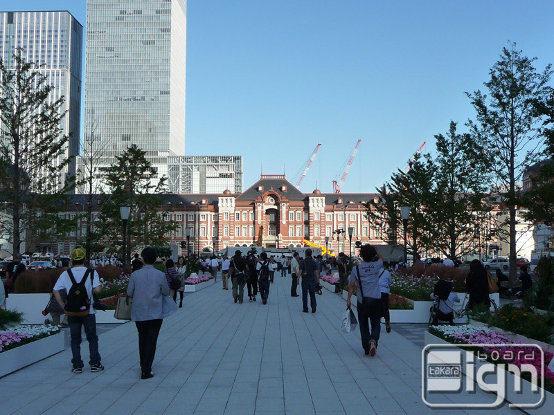 2012-10-03-marunouchi-001